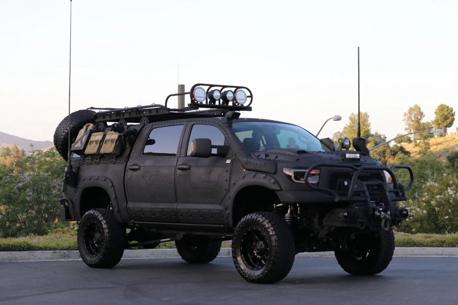  Toyota Tundra CrewMax 4x4 Zombie Apocalypse 2013 года  (фото 12 из 461)
